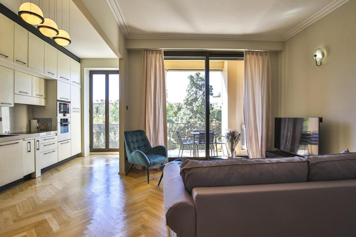 Balcon Vue Coulee Verte. Luxe Plein Coeur De Apartment Nizza